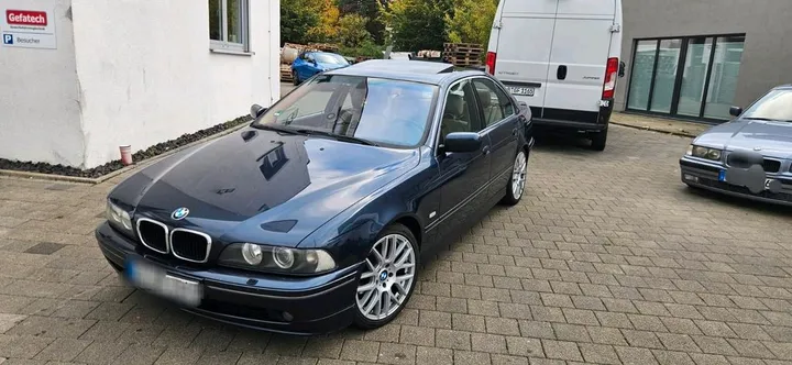 BMW 525