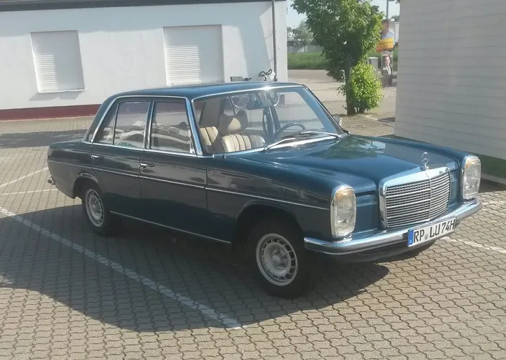 Mercedes-Benz 200