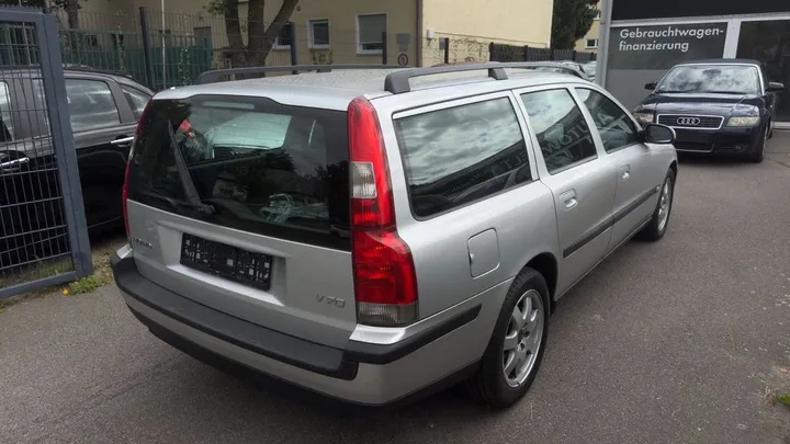 Volvo V70