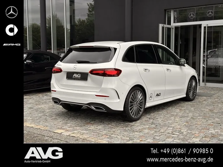 Mercedes-Benz B 220