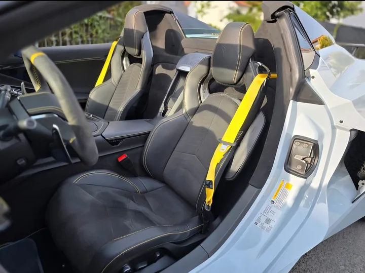 Corvette C8