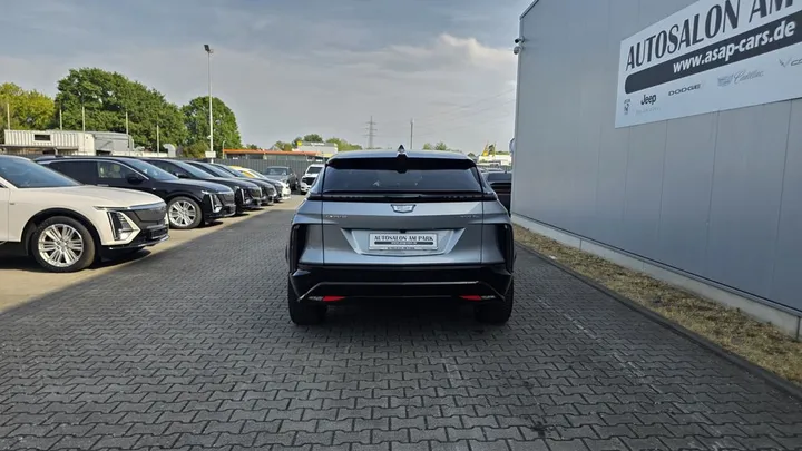 Cadillac LYRIQ