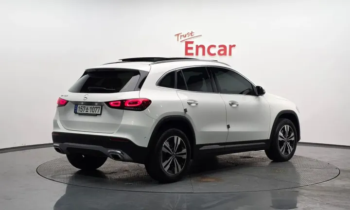 Mercedes-Benz GLA-Class