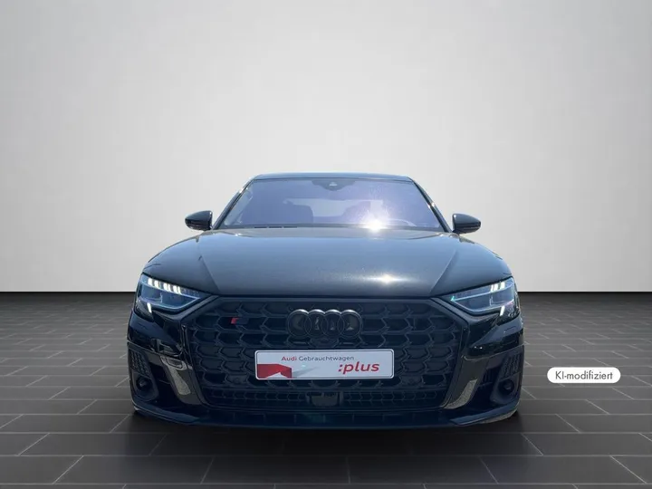Audi S8