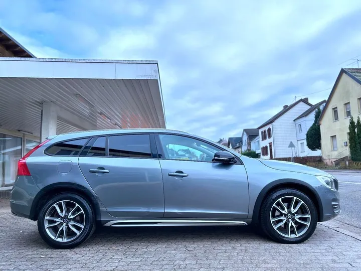 Volvo V60 Cross Country