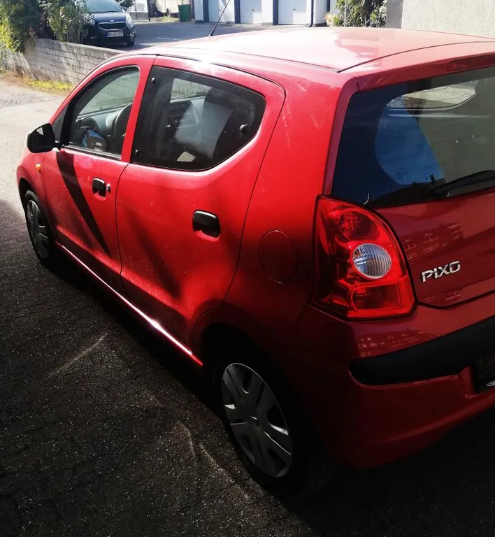 Nissan Pixo