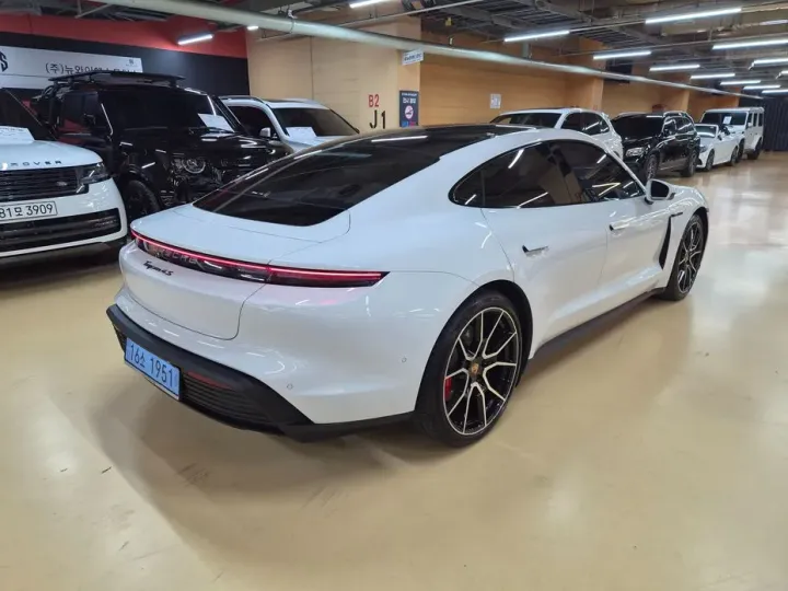 Porsche Taycan