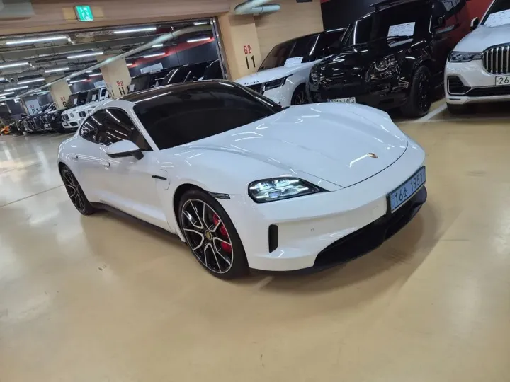 Porsche Taycan
