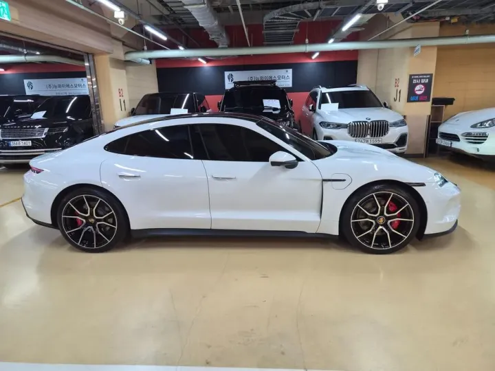 Porsche Taycan