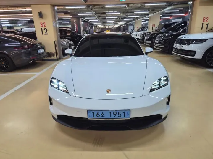Porsche Taycan