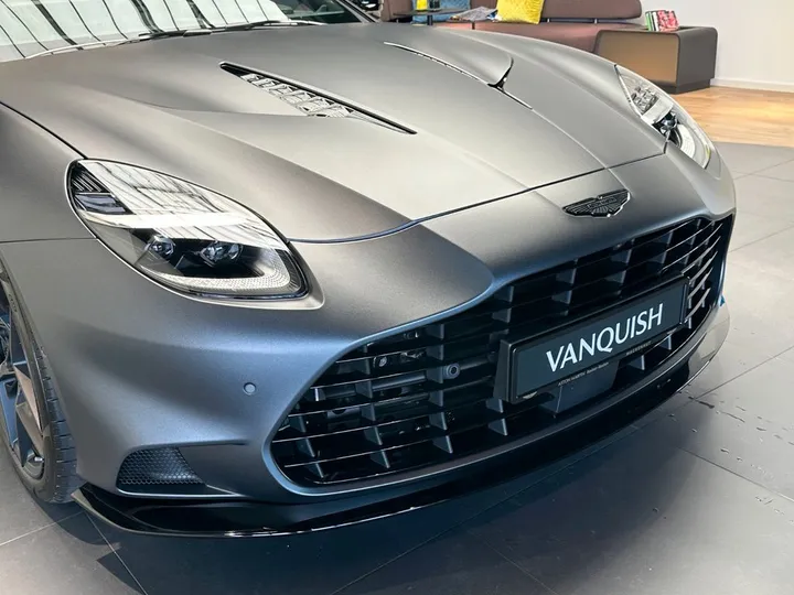 Aston Martin Vanquish