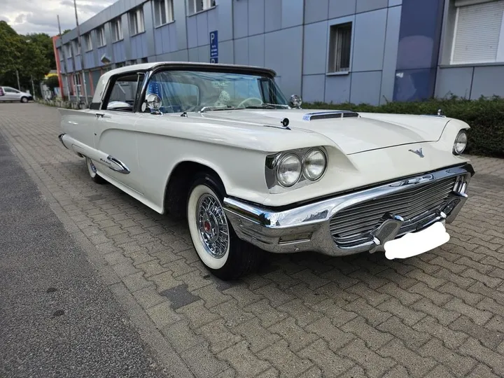 Ford Thunderbird