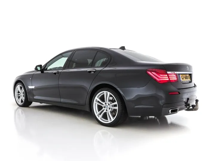 BMW 740
