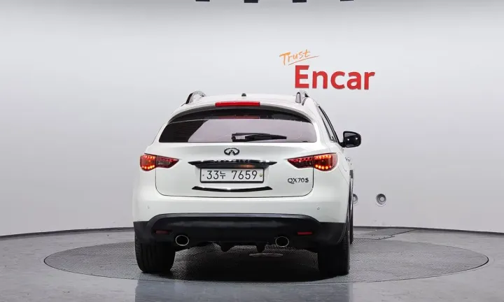 Infiniti QX70
