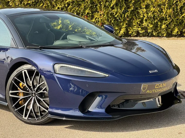 McLaren GT