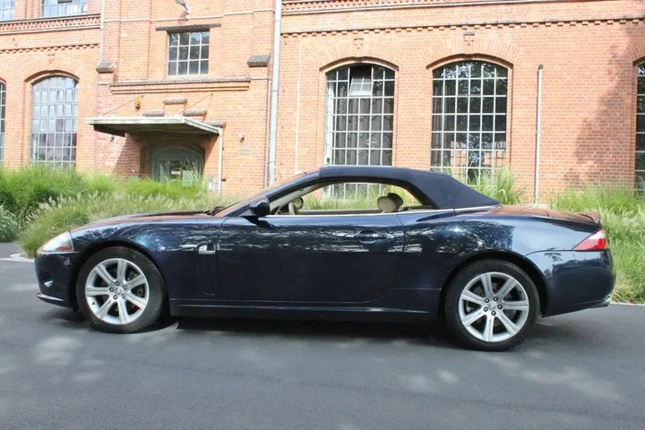 Jaguar XK8
