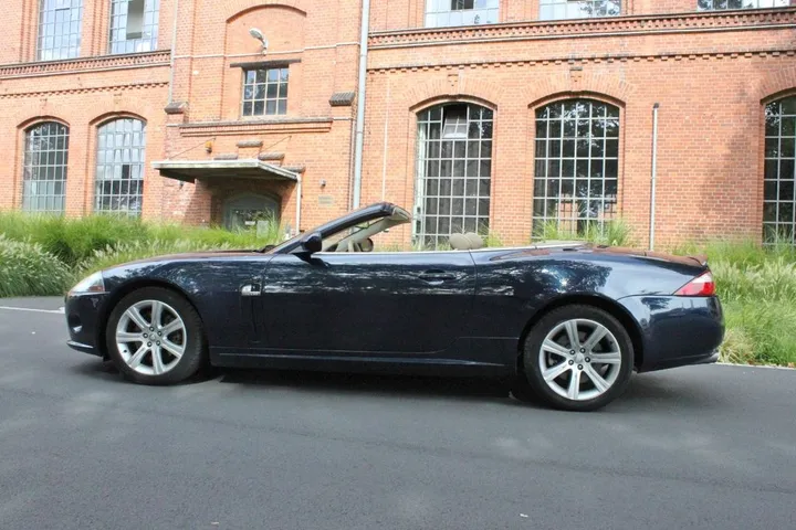 Jaguar XK8
