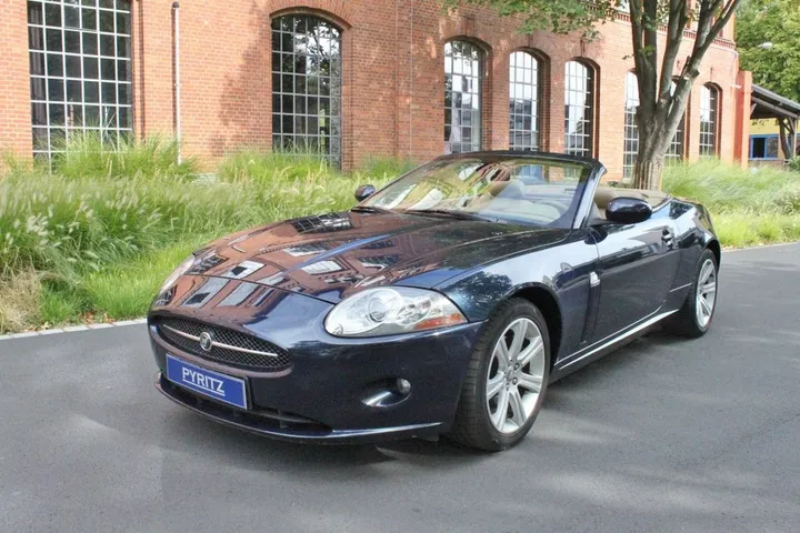 Jaguar XK8