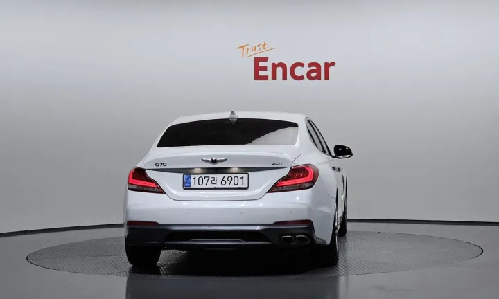Genesis G70