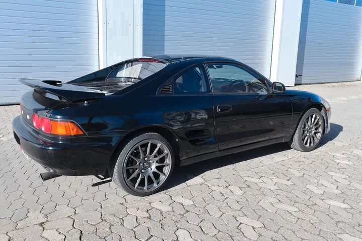 Toyota MR 2