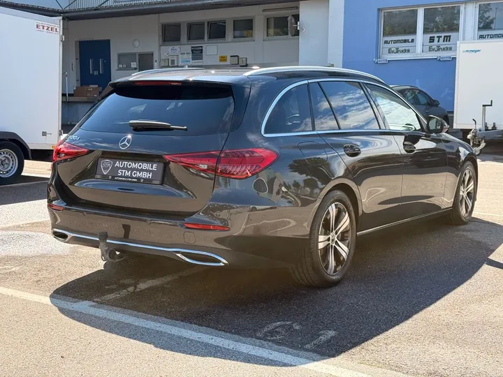 Mercedes-Benz C 220