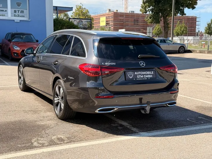 Mercedes-Benz C 220