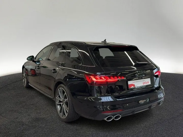 Audi S4