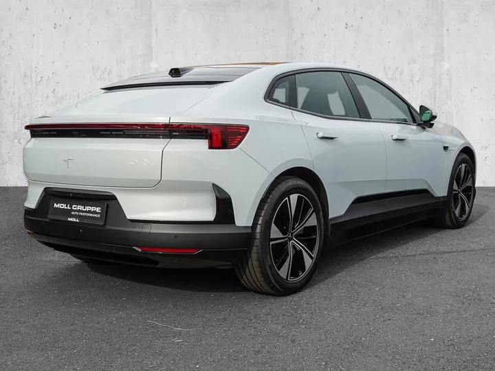 Polestar 4