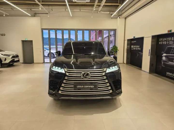 Lexus LX