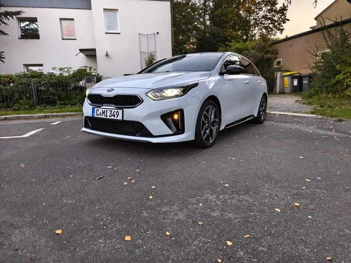 Kia pro cee'd / ProCeed