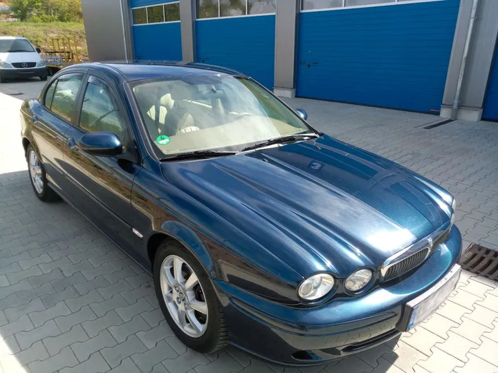Jaguar X-Type