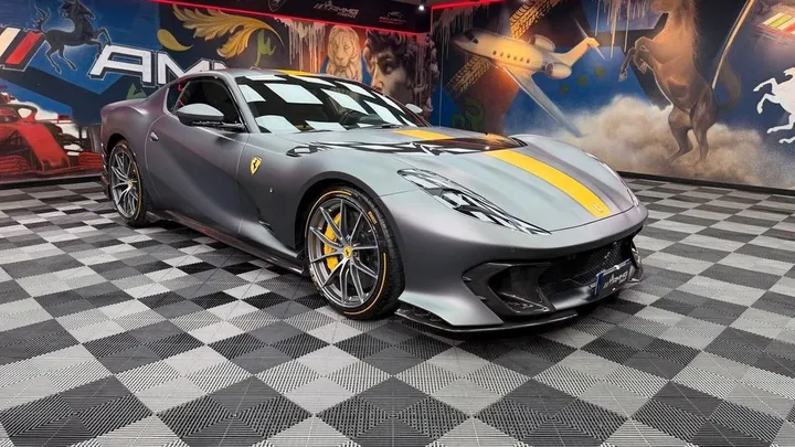 Ferrari 812