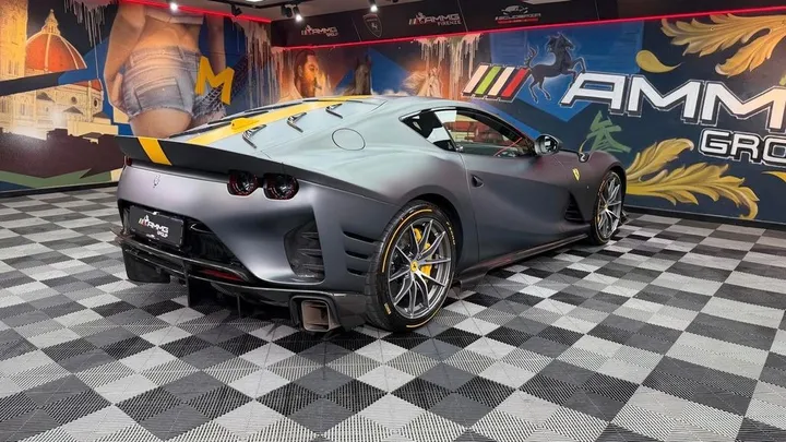 Ferrari 812