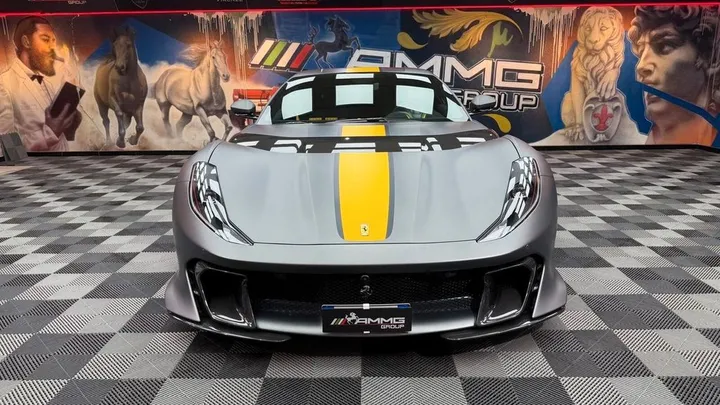 Ferrari 812