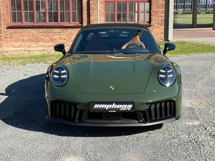 Porsche 992