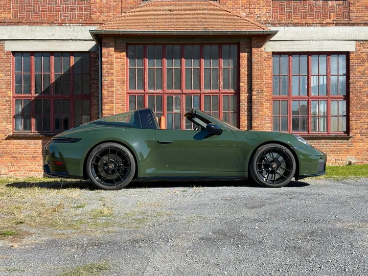Porsche 992