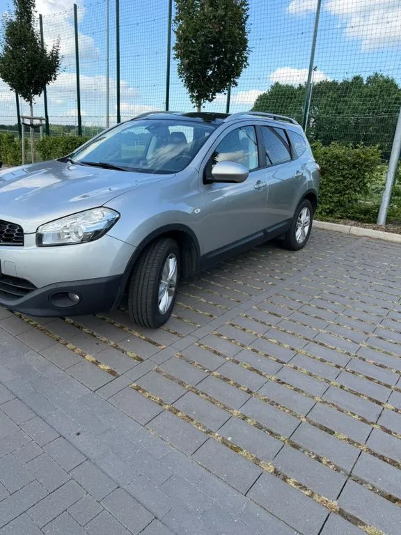Nissan Qashqai+2