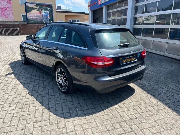 Mercedes-Benz C 220