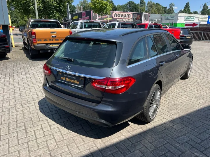 Mercedes-Benz C 220