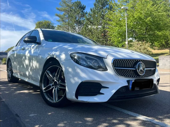 Mercedes-Benz E 43 AMG