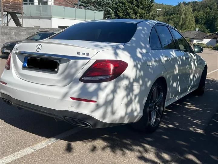 Mercedes-Benz E 43 AMG
