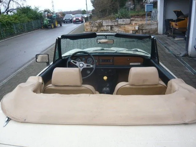 Fiat 124 Spider