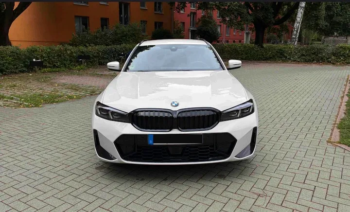 BMW 330