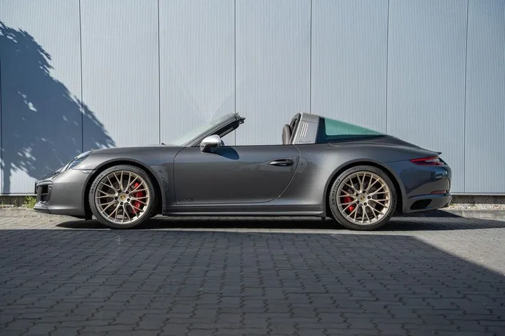 Porsche 991