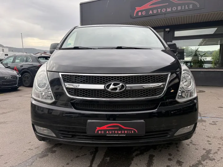 Hyundai H-1