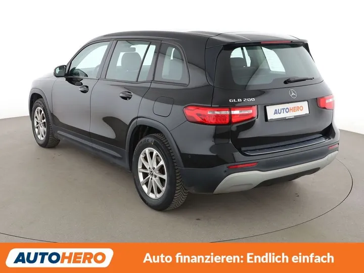 Mercedes-Benz GLB 200