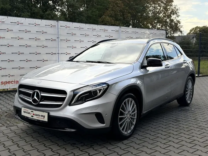 Mercedes-Benz GLA 180