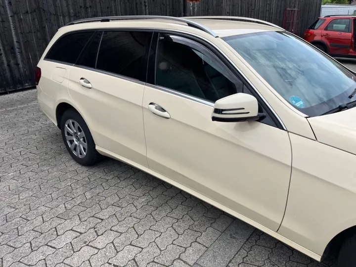 Mercedes-Benz E 200