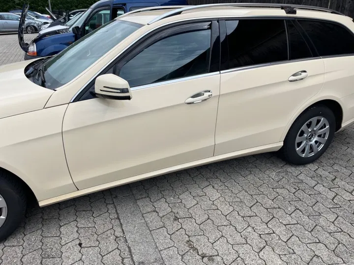 Mercedes-Benz E 200