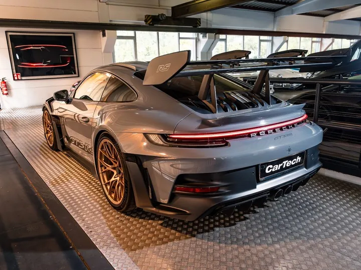 Porsche 992